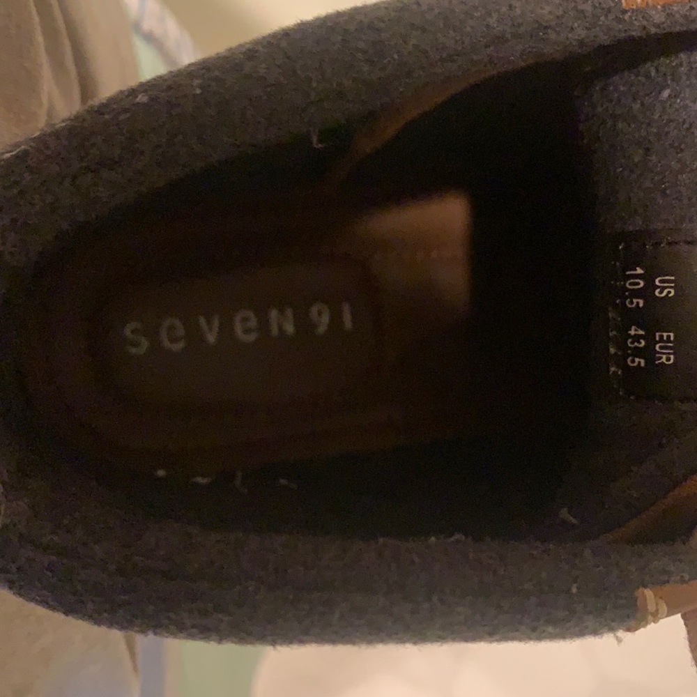 Men’s Boots - Picture 3 of 3